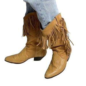 VINTAGE DINGO 1980S FRINGE ALMOND TOE HONEY LEATHER WOODEN HEEL COWBOY BOOTS